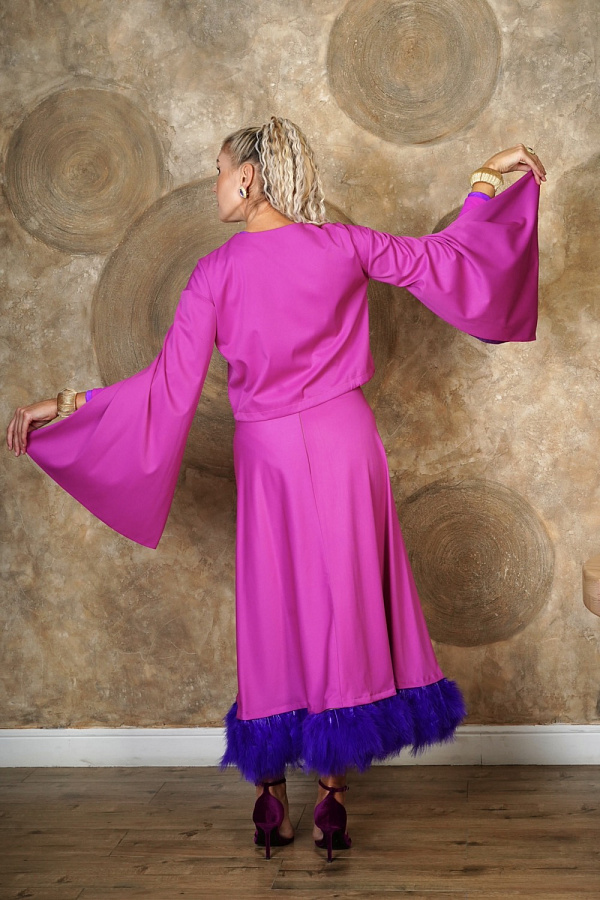 Костюм-фуксия